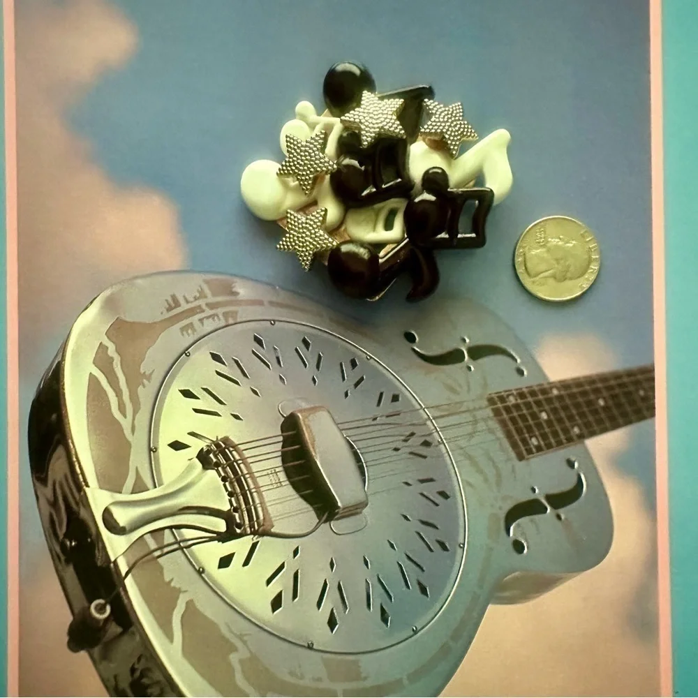Vintage Bakelite Style Brooch‎ | Music | Musical Notes | Stars | 1980s